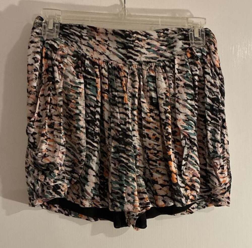 BCBGeneration Abstract Print High-Waisted Skort